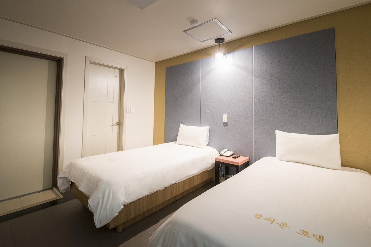 Champion Hotel Jeju Exterior photo